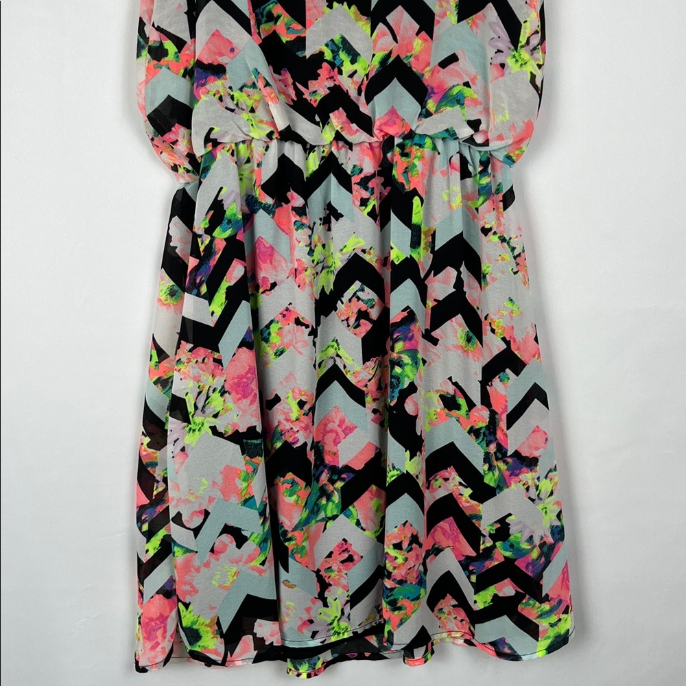 Floral Chevron Sundress - Picture 8 of 10